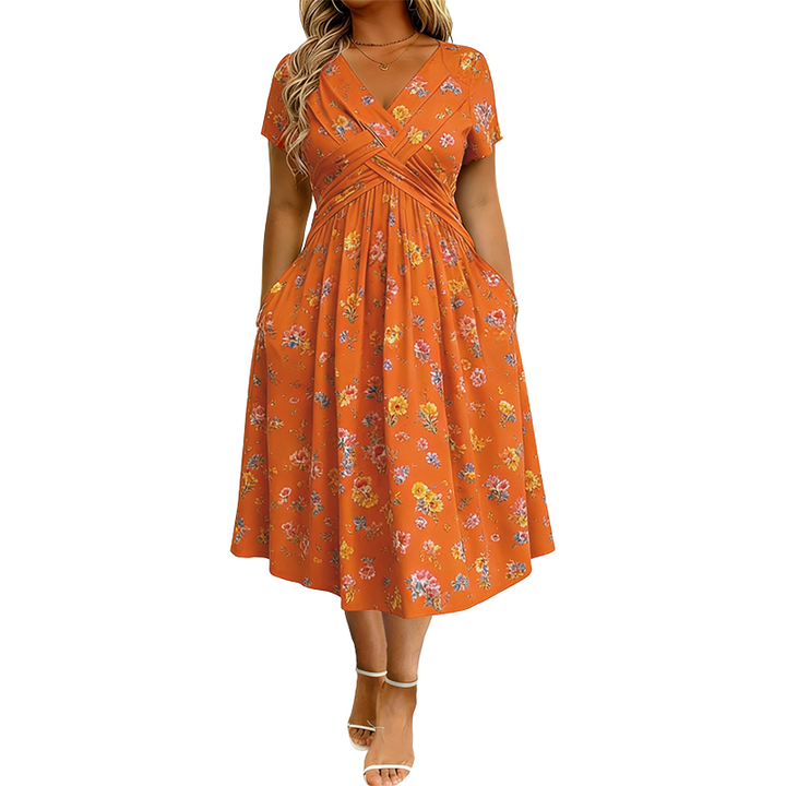 Sukienka w kwiaty z dekoltem w serek – Elegancki letni look